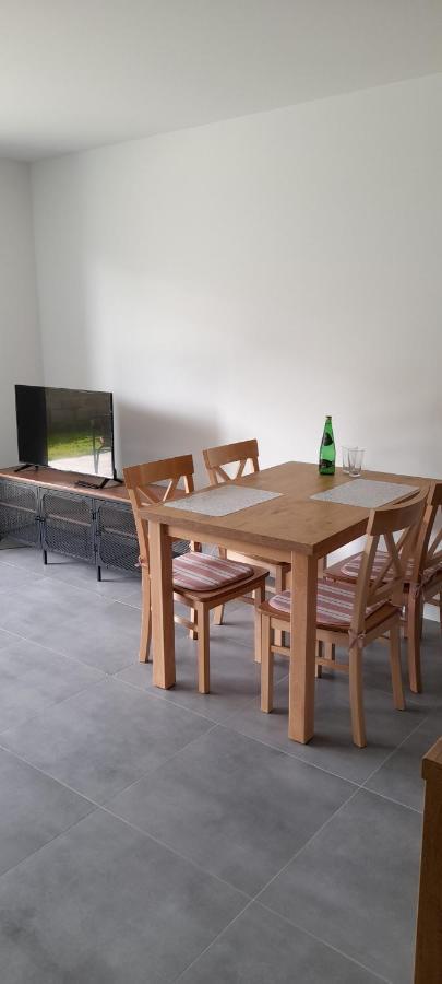 Milo Mare Apartaments เมียลโน ภายนอก รูปภาพ