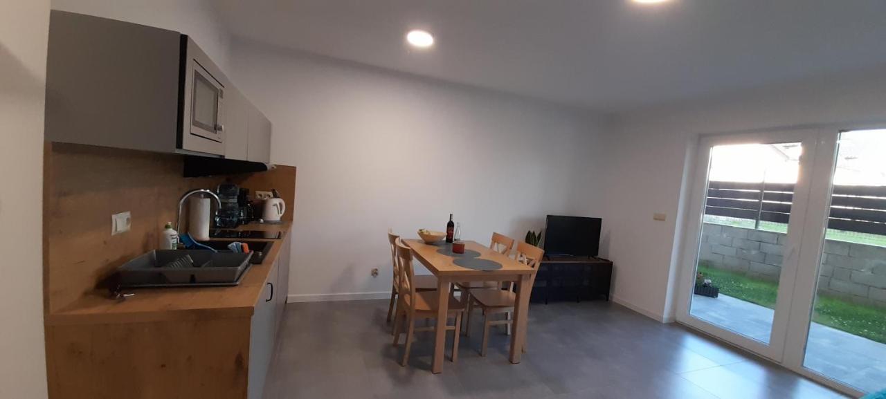 Milo Mare Apartaments เมียลโน ภายนอก รูปภาพ